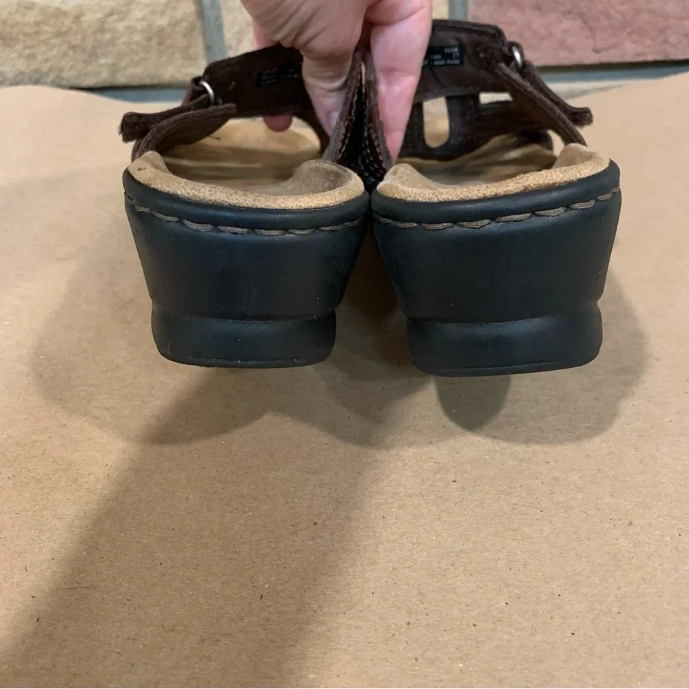 CLARKS‎ BENDABLES Lexi Belle brown leather sandals